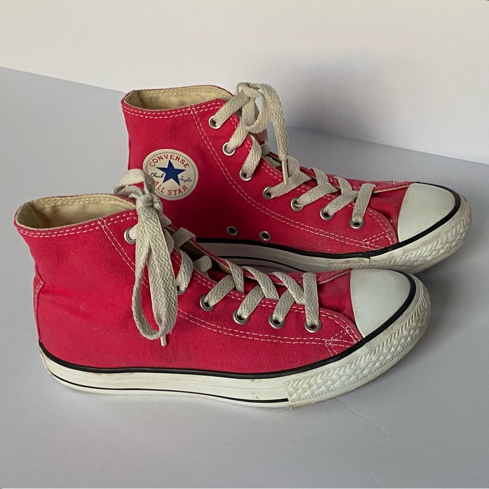 Chuck Taylor All Star Size 3 Youth Girls Hot Pink Sneakers Canvas High Top